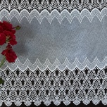 Krótka firana stylowa, biała, gipiurowa wzór ornamentowy